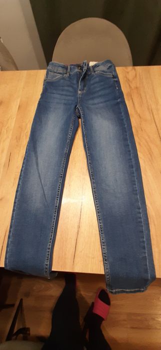 Sprzedam używane spodnie jeans rozm 152