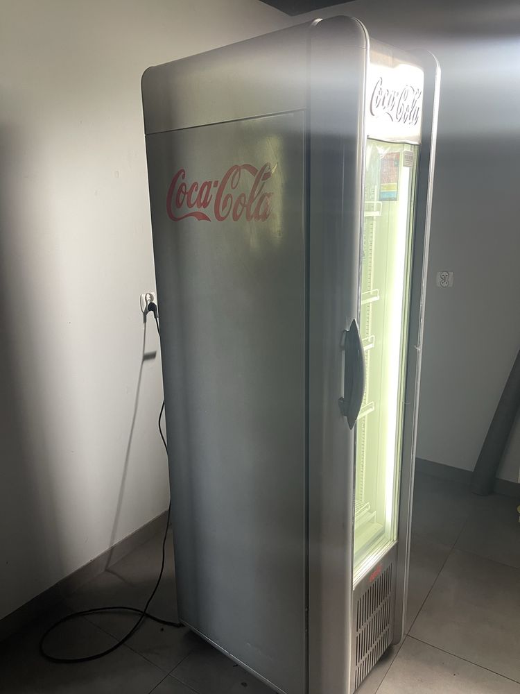 Lodówka Coca cola wysoka