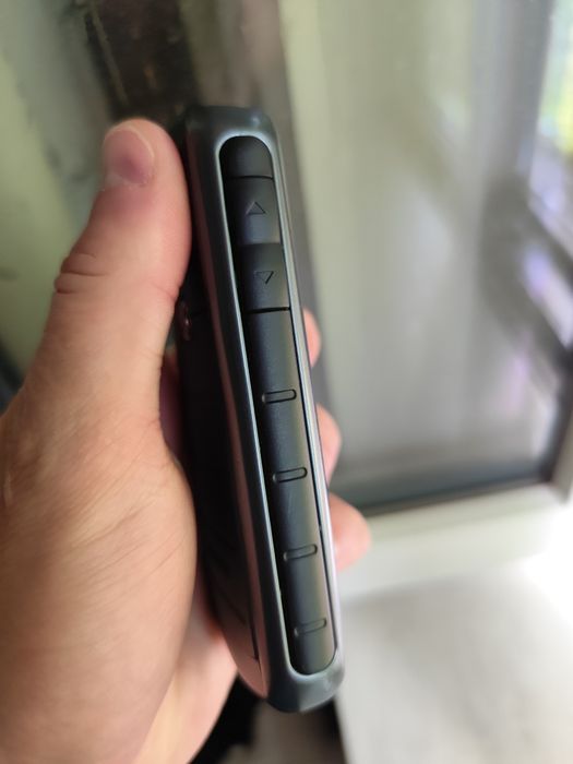 Захищений Samsung B2710 Xcover