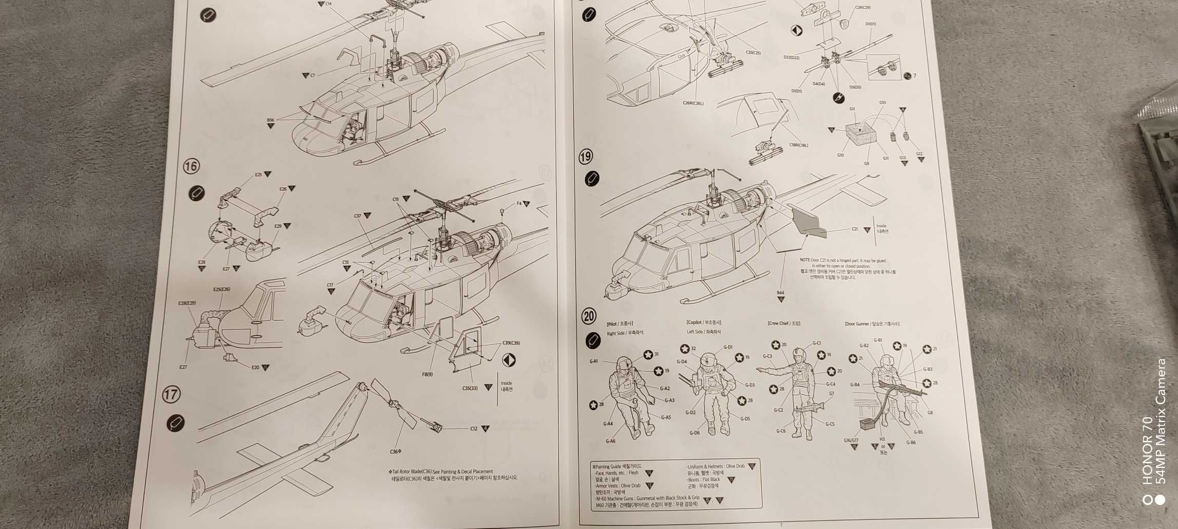 Model helikoptera firmy Academy UH-1C Frog 1:35