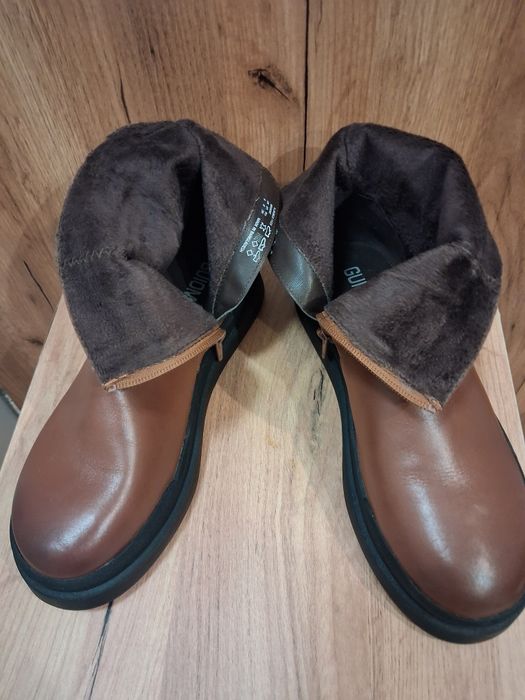 Nowe buty do kostek.