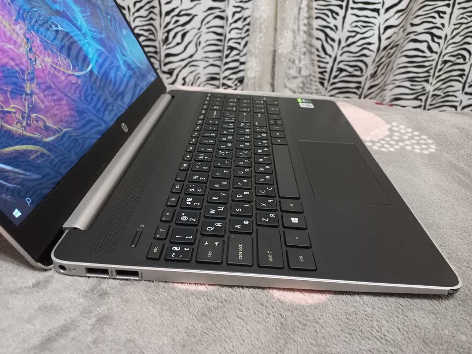 Игровой Видео RTX 2050 (4 ГБ)   Core i7 1065G7/  16 RAM/  HP Laptop 15