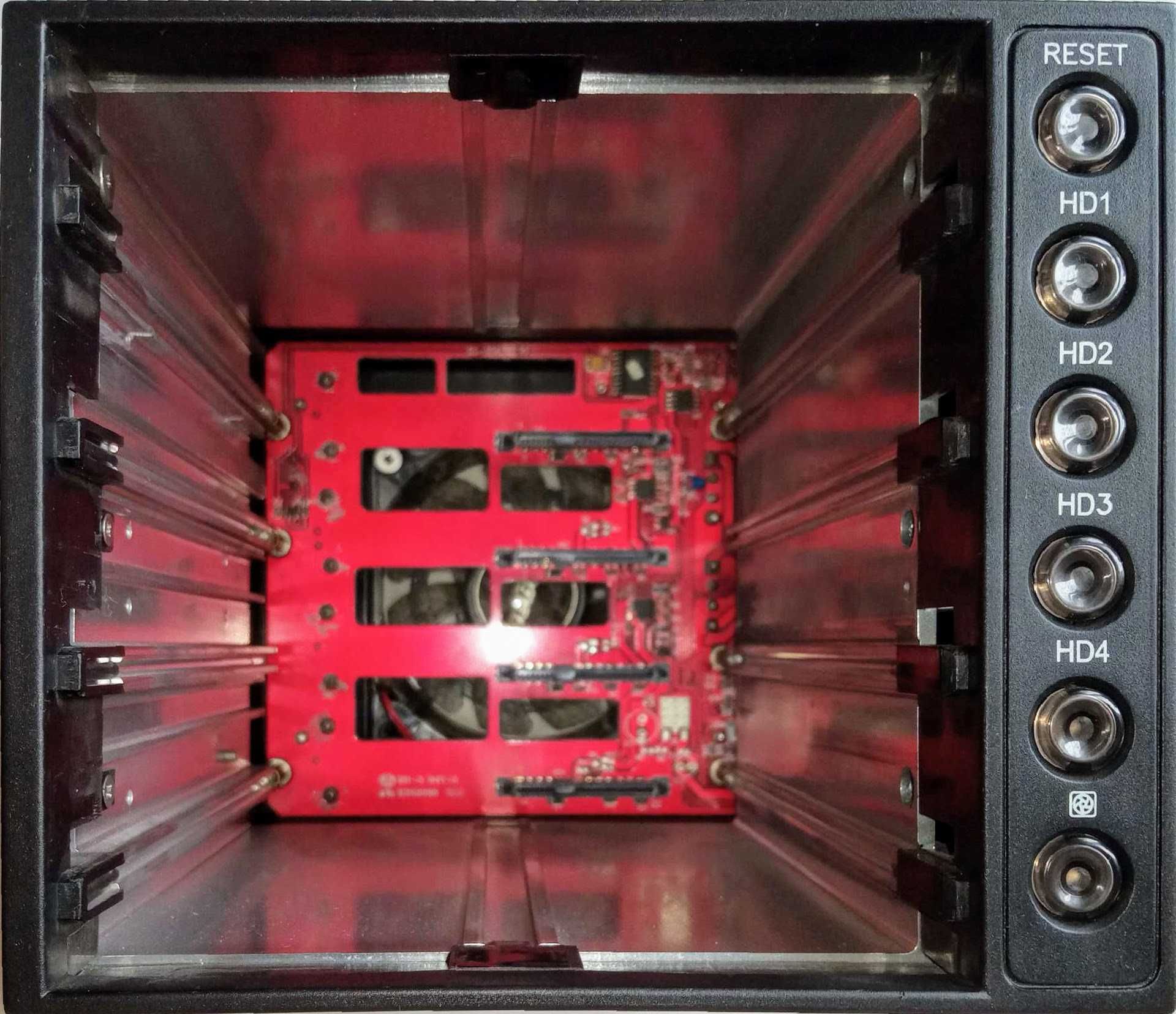 Kieszeń Chieftec SNT-3141 SATA 4x3,5" HDD na 4 dyski