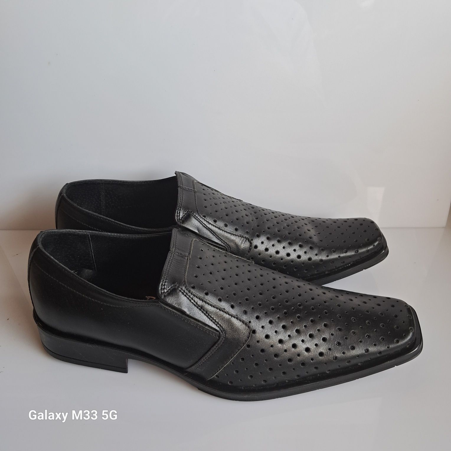 Sprzedam buty męskie letnie  r39