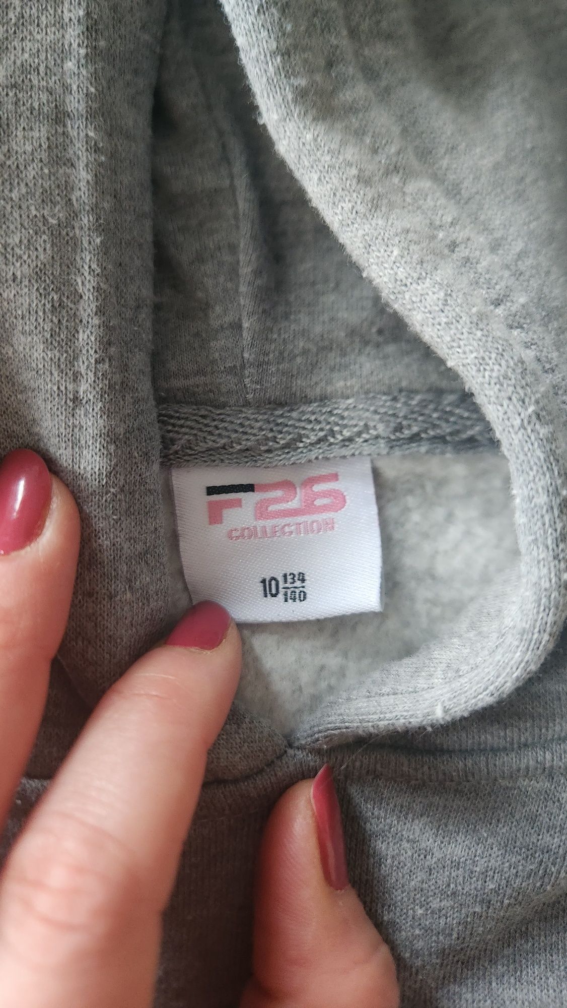 Bluza dziewczęca w rozm. 134