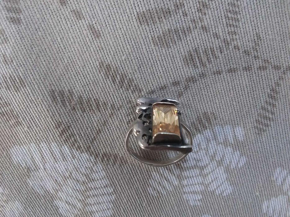 Pierscionek srebrny, sztuka nowoczesna NOWY