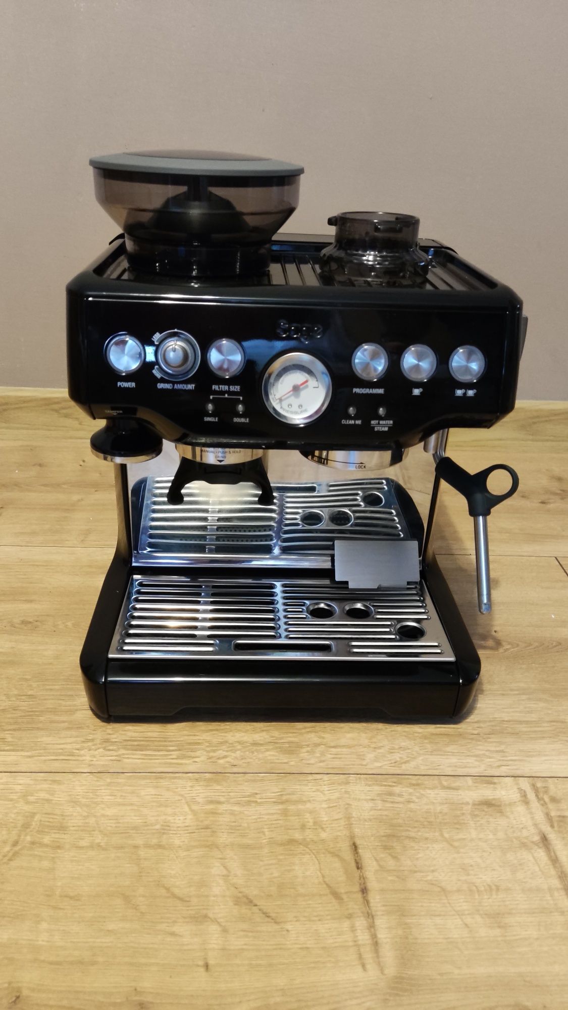 Ekspres Sage Barista Express SES875BKS