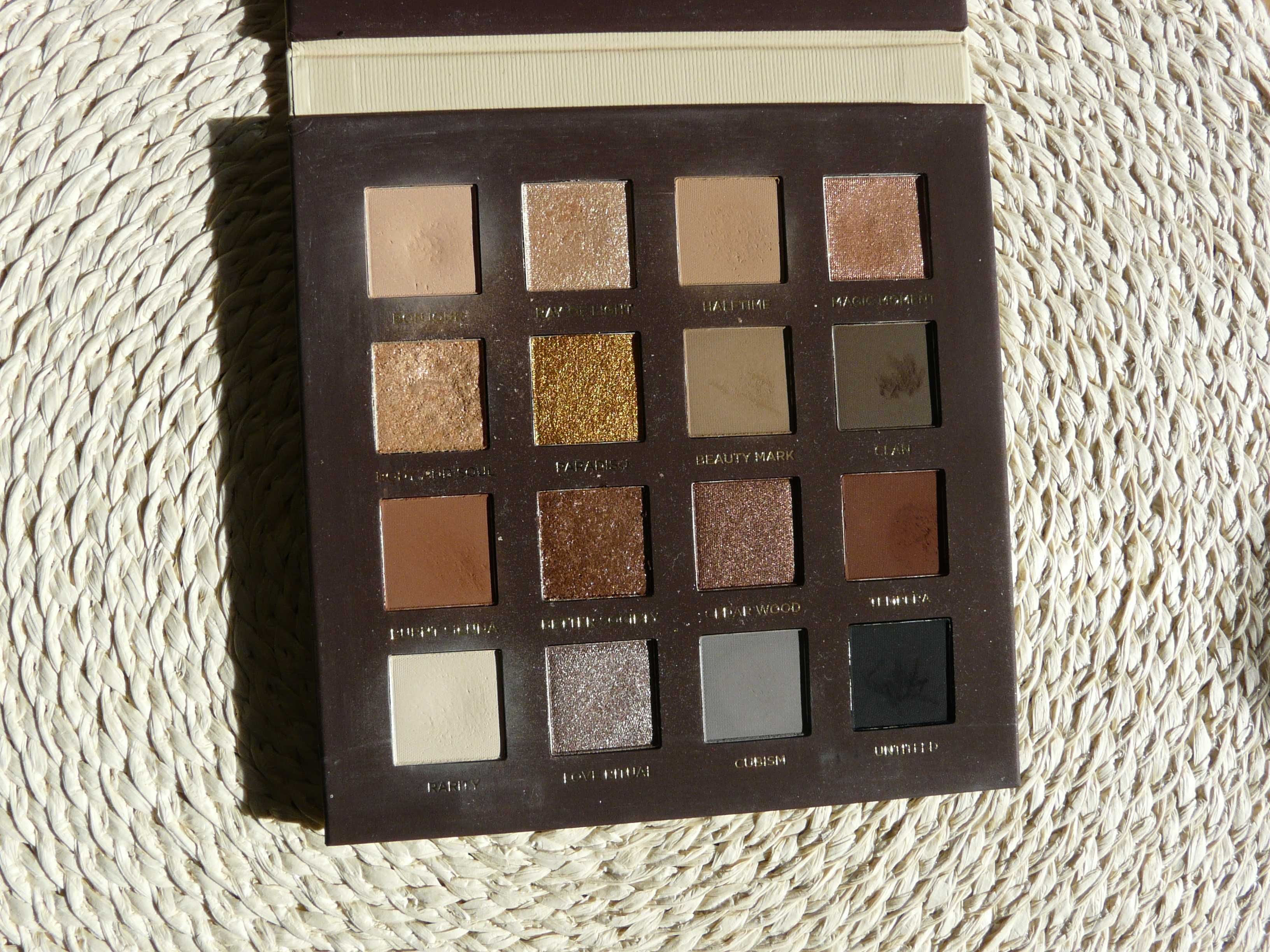 NABLA Side by side Nude palette Paleta cieni do powiek
