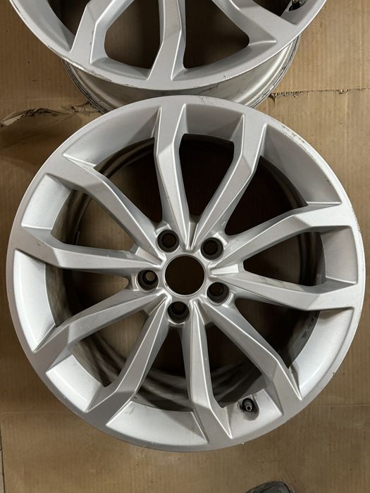 Диски Audi A4  b9 a5 b9 8W0601025H поштучно
