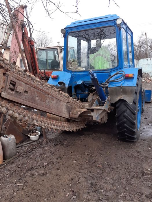 Земляні роботи, послуги траншеєкопача!