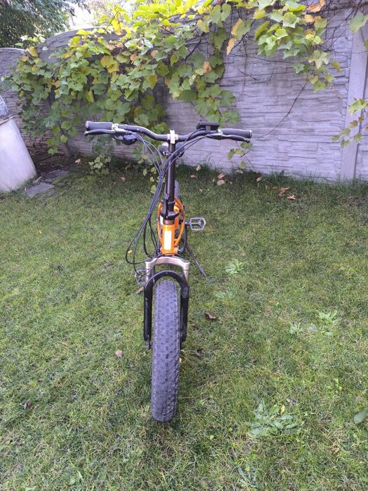 Rower fatbike elektryczny grube opony składak