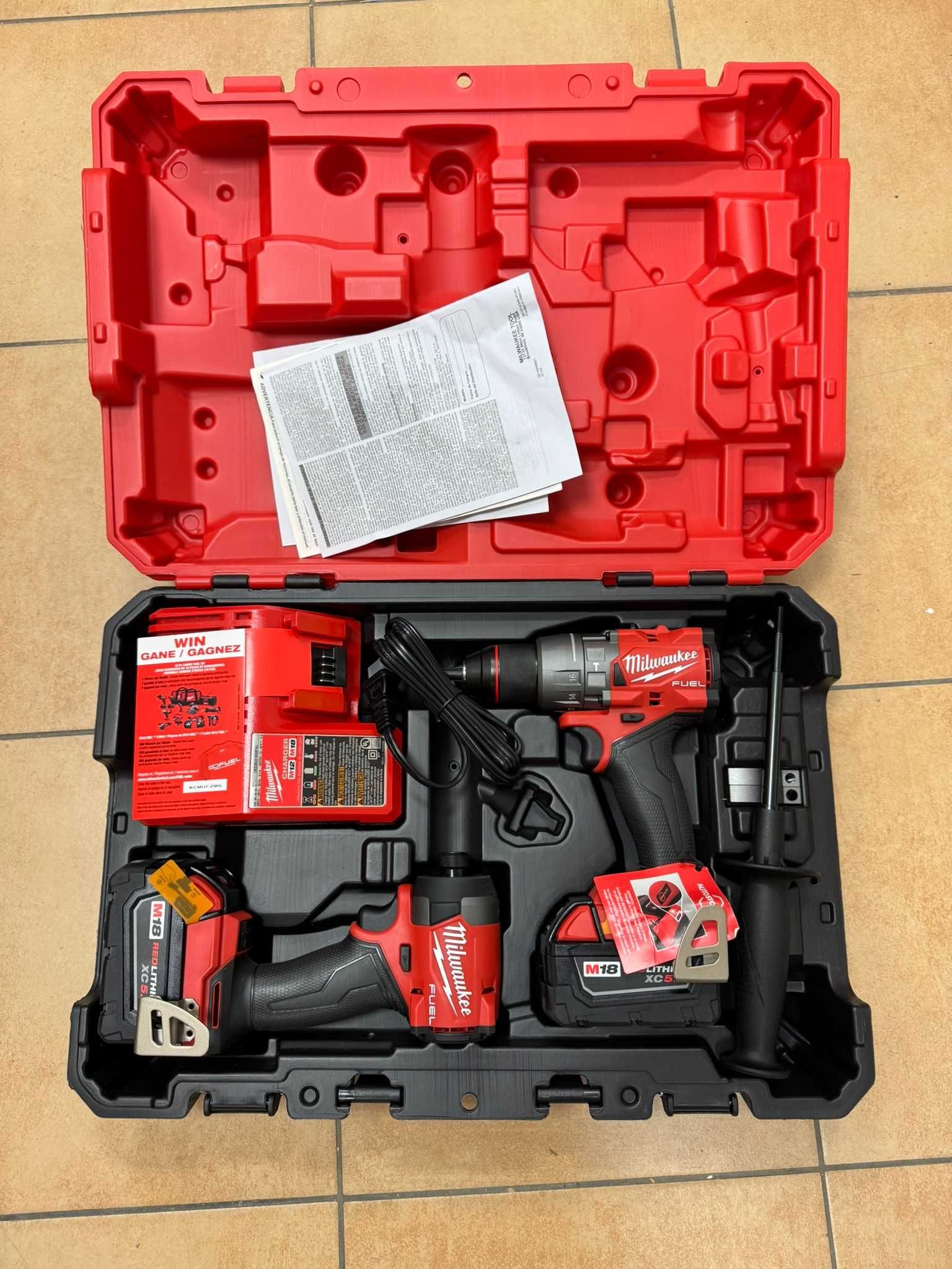 Zestaw Milwaukee M18 Wkrętarka + zakrętarka 2x5.0ah NOWE z USA 3697-22