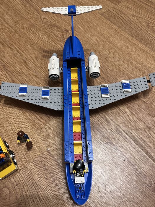 Lego city 3181 пасажирський літак