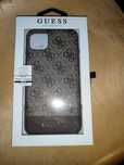 Nowe etui na iPhone 11 Pro Guess