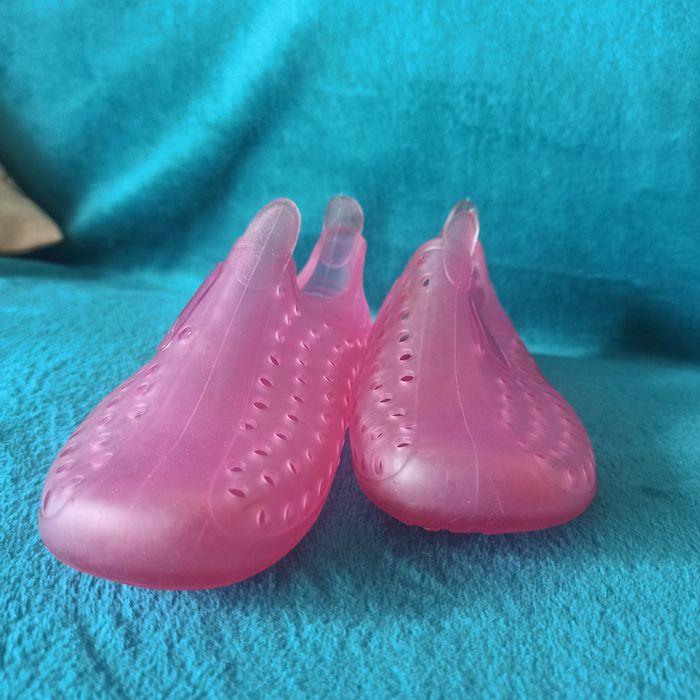 Buty do wody do pływania roz 30 silikonowe różowe