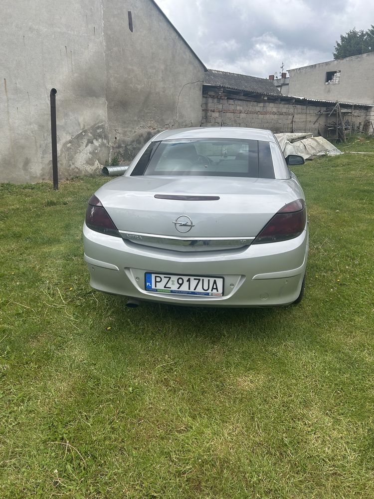 Opel Astra H Twin Top Cabrio