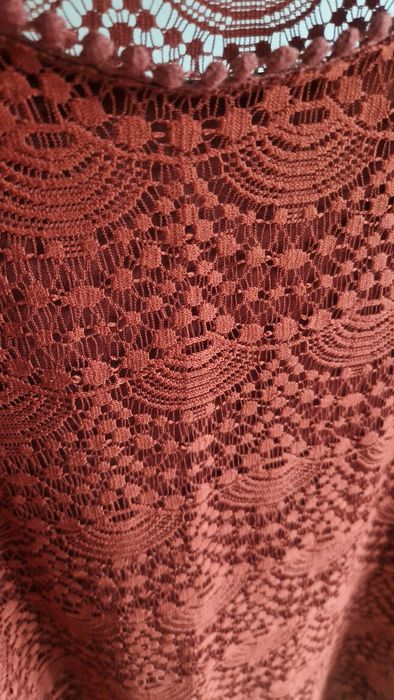 Piękna krótka sukienka z szerokimi rękawami S Gina Tricot