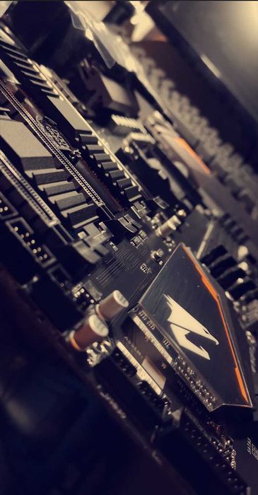 Montaż komputerów, serwis PC i laptopów, usługi IT - Warszawa