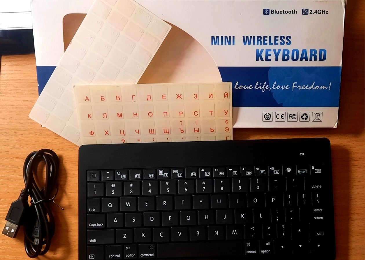 Ультратонка міні-бездротова Bluetooth-клавіатура 2.4 ГГц (Black)