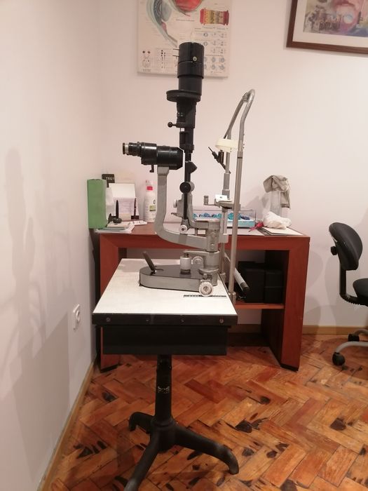 Lâmpada de fenda antiga