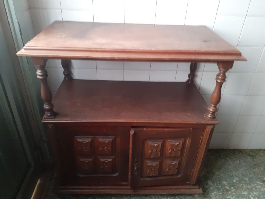 Movel estante antigo
