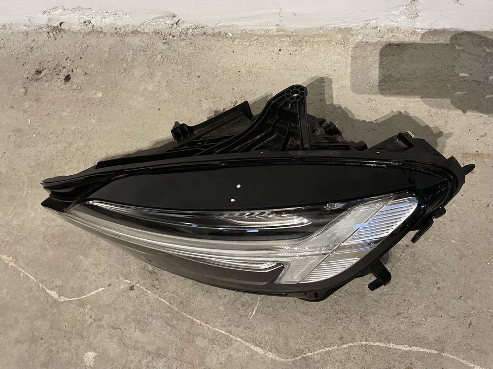 Lampa reflektor LED volvo s60 v60