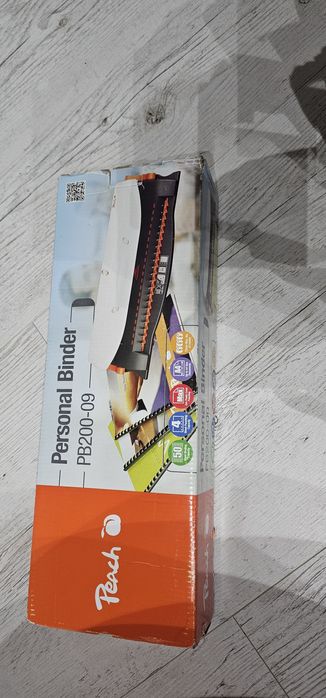 Szwajcarska bindownica Peach PB200-09 + 4 otworowy dziurkacz
