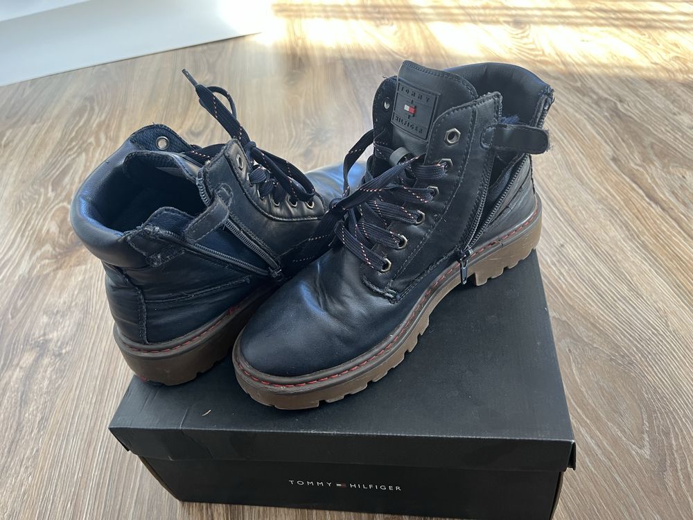 Trapery buty zimowe Tommy Hilfiger 37