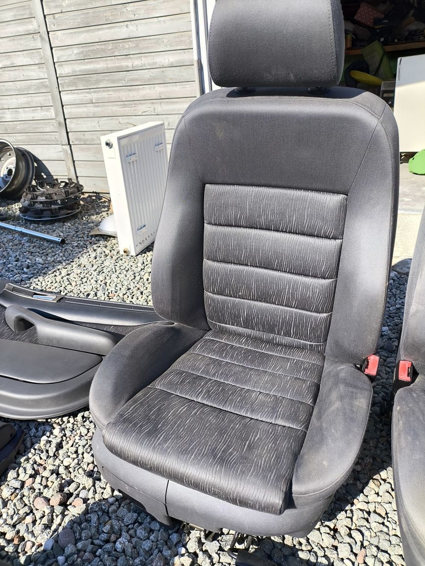 Komplet foteli do audi A6 c5
