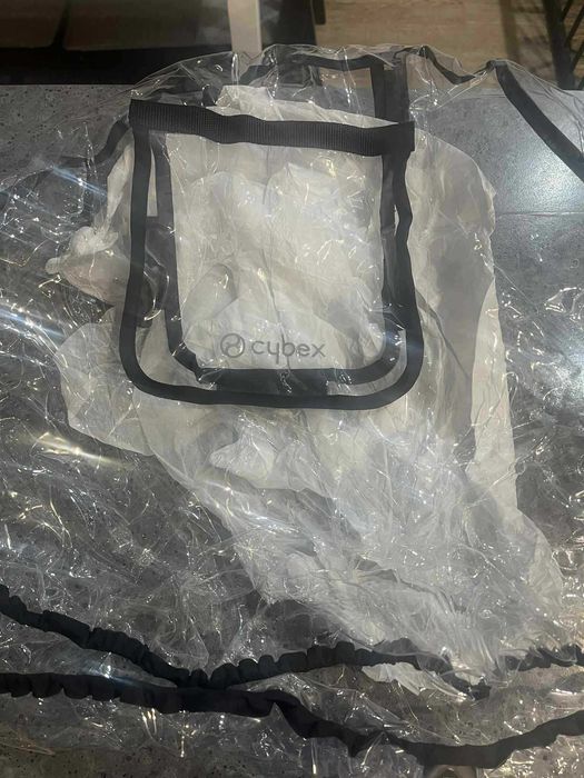 Pokrowiec przeciwdeszczowy do fotelika samochodowego Cybex