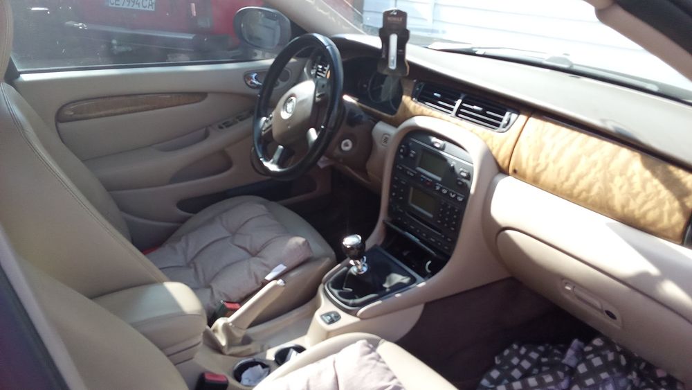 Автомобіль легковий ягуар