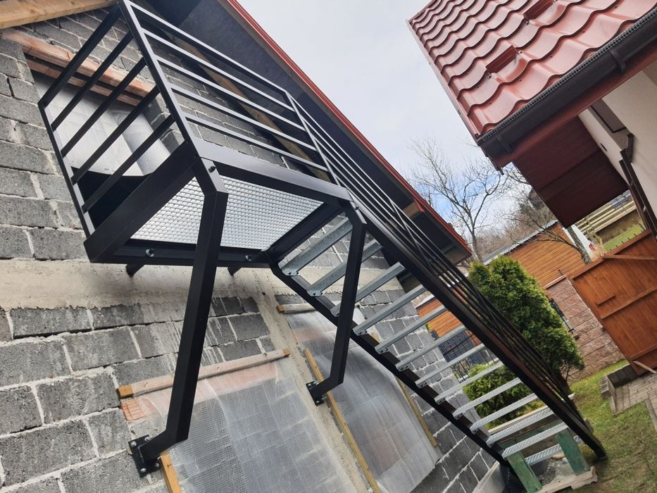 Schody metalowe zewnętrzne