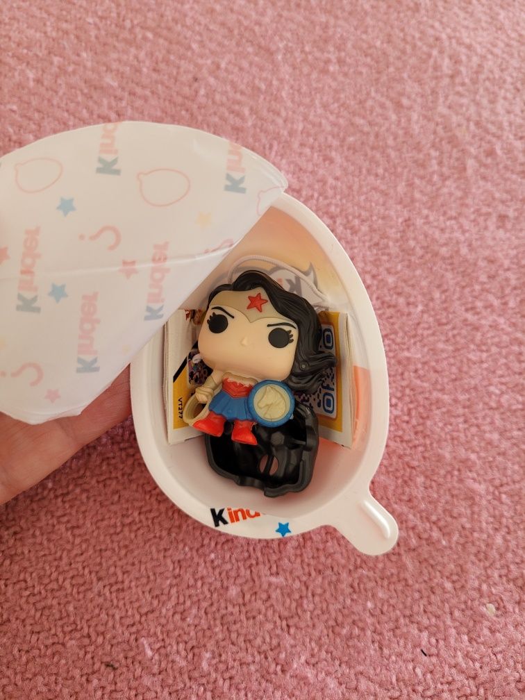 Funko pop comics dc wonder woman kinder joy