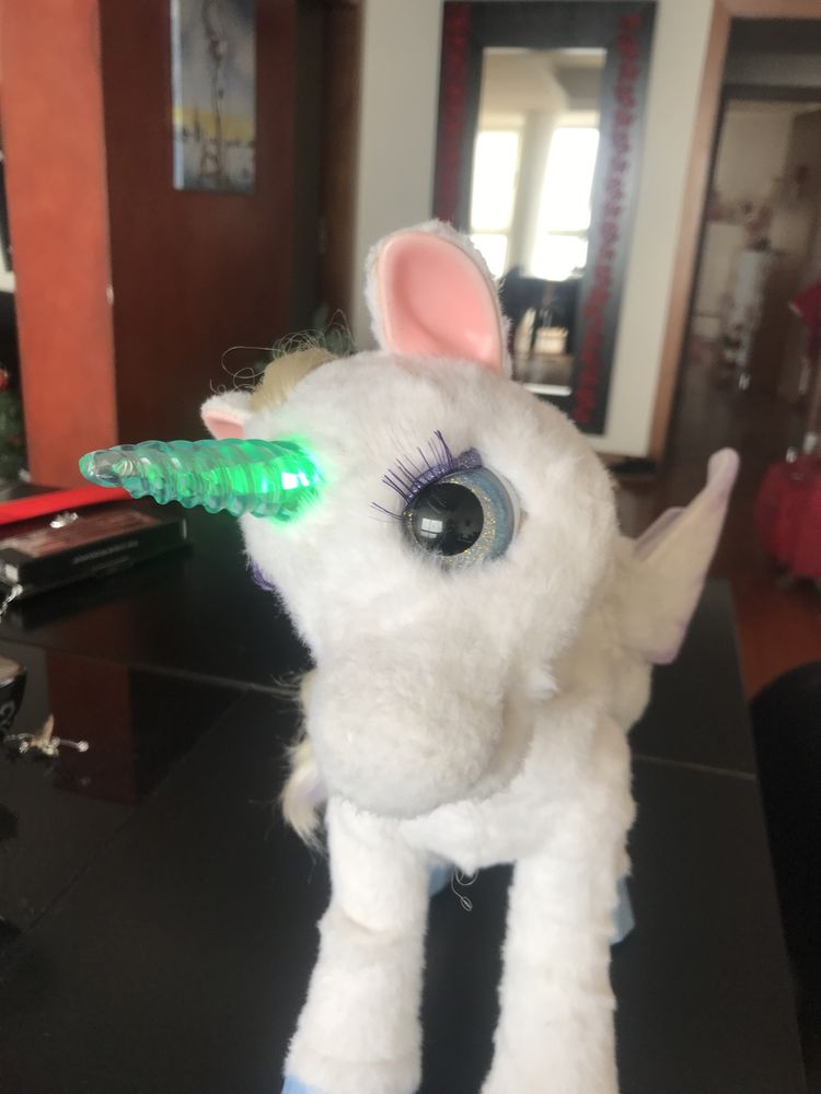 Fur Real friends - Hasbro - unicornio magico Starlily