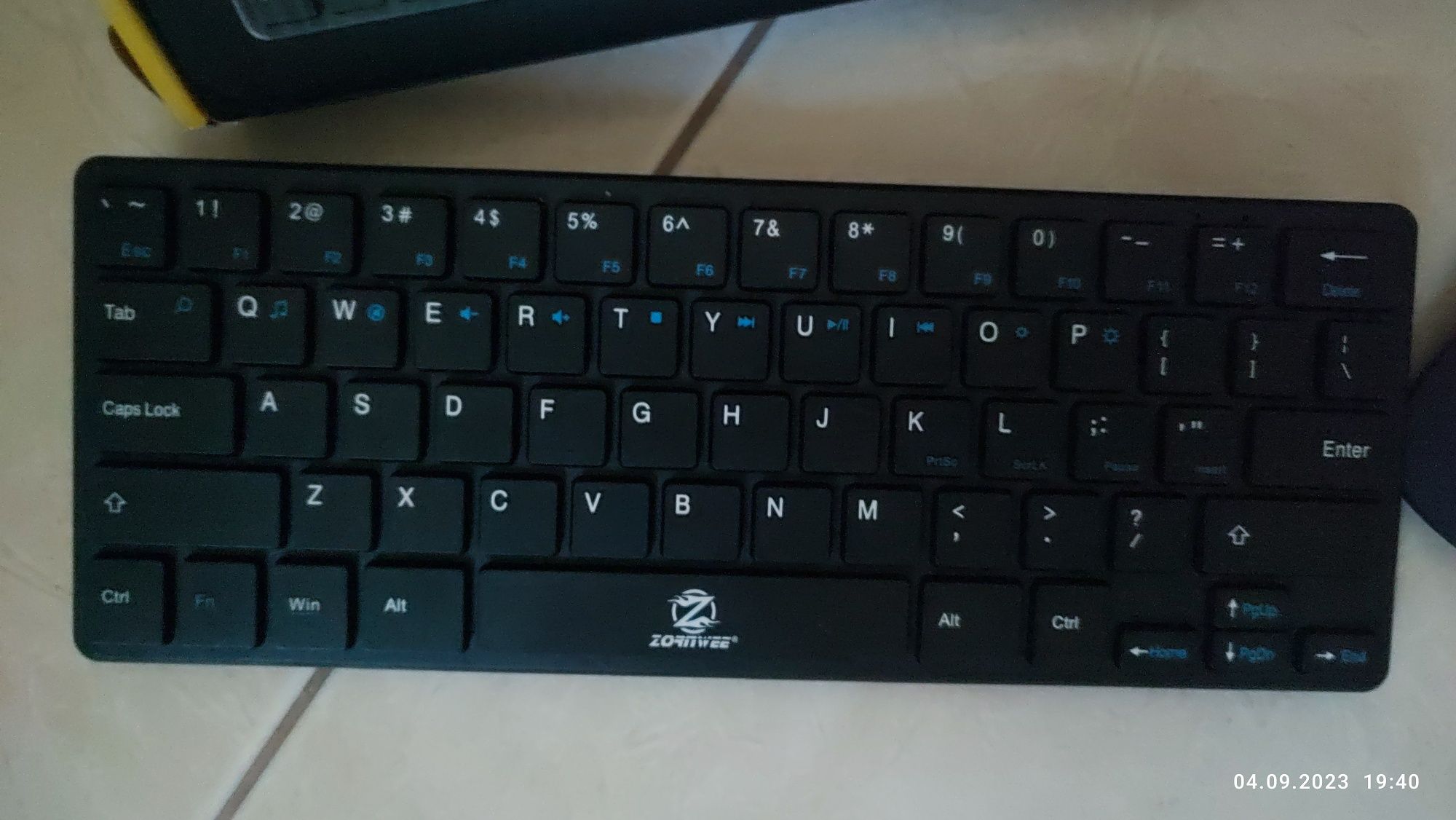 Безпровідна клавіатура Zornwee