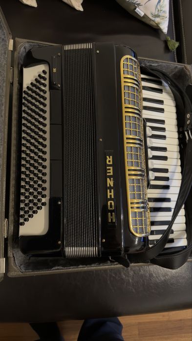 Akordeon Hohner 120 basów