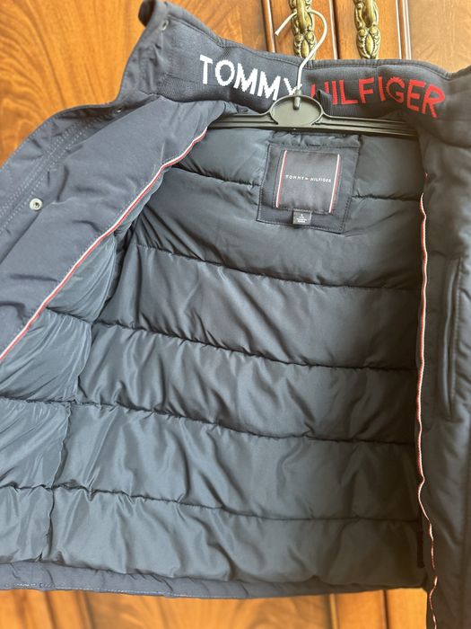Продам парку Tommy Hilfiger, 5 років