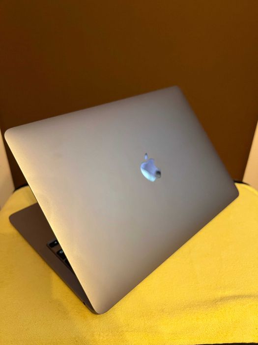 MacBook Pro 13" (A2338) – M1 / 16 GB RAM / 1 TB SSD