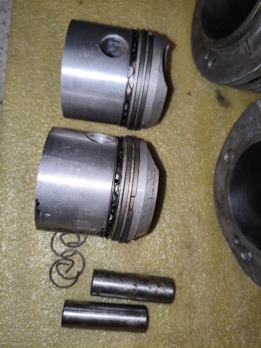 Cylindry nowe Dniepr MT K650 z nowymi tłokami 77.98