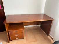 Secretaria de madeira