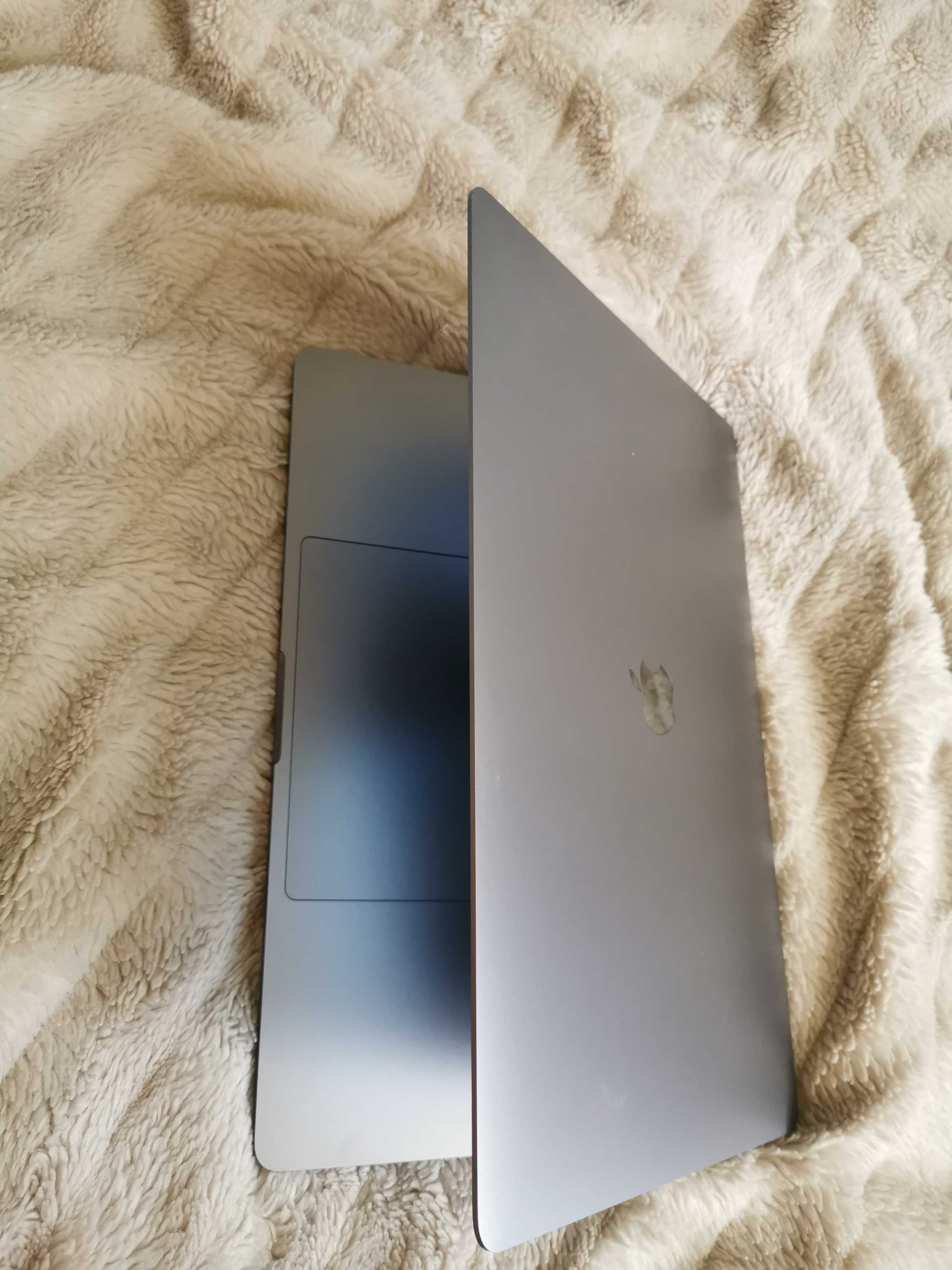laptop Apple MacBook Pro 16 cali 2141 i7 32GB 512GB SSD