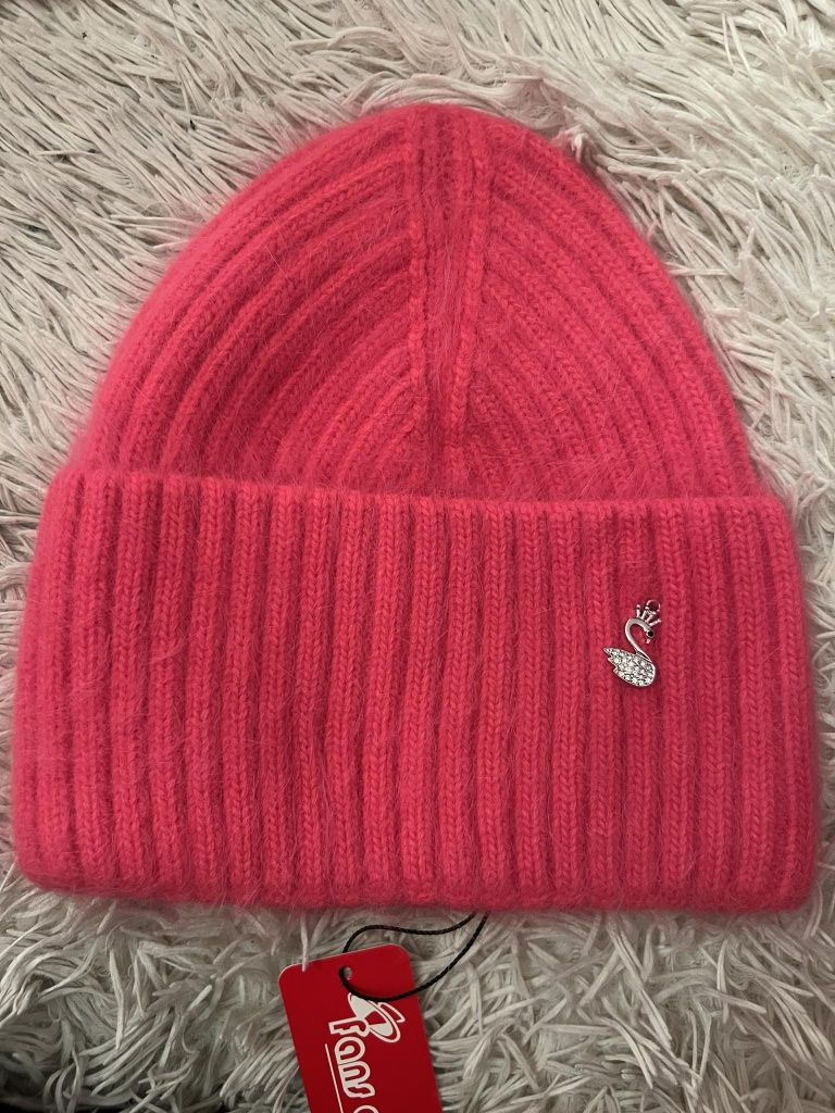 Fuksja czapka z angory 70% WOOL
