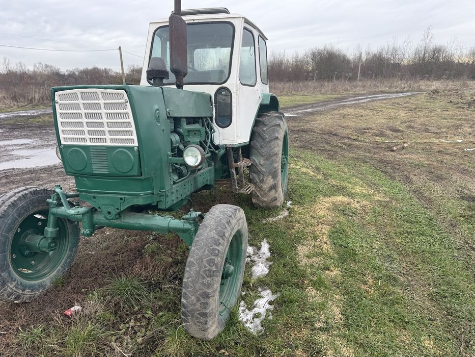 Продам трактор юмз 6 мала кабіна