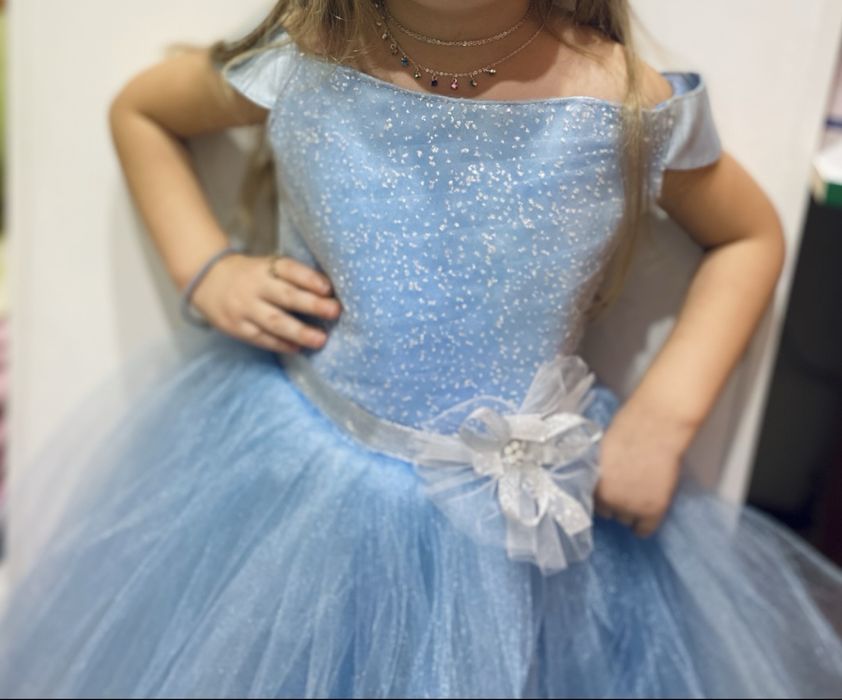 Плаття дитяче блакитне святкове