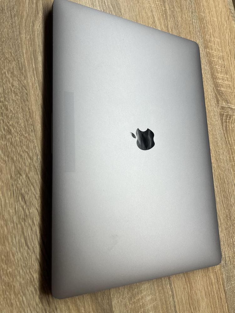 MacBook Pro 16' 2019 A2141 /i7 6-Core/16Gb RAM/512GB SSD/4Gb