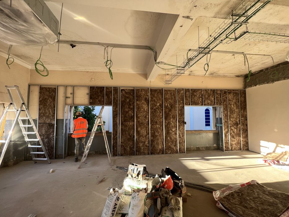 Pladur - Tectos Falsos - Paredes - Pinturas - Estuque - Barramento