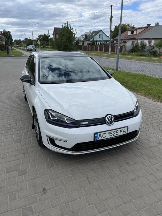 Volkswagen e-golf 2014 рік