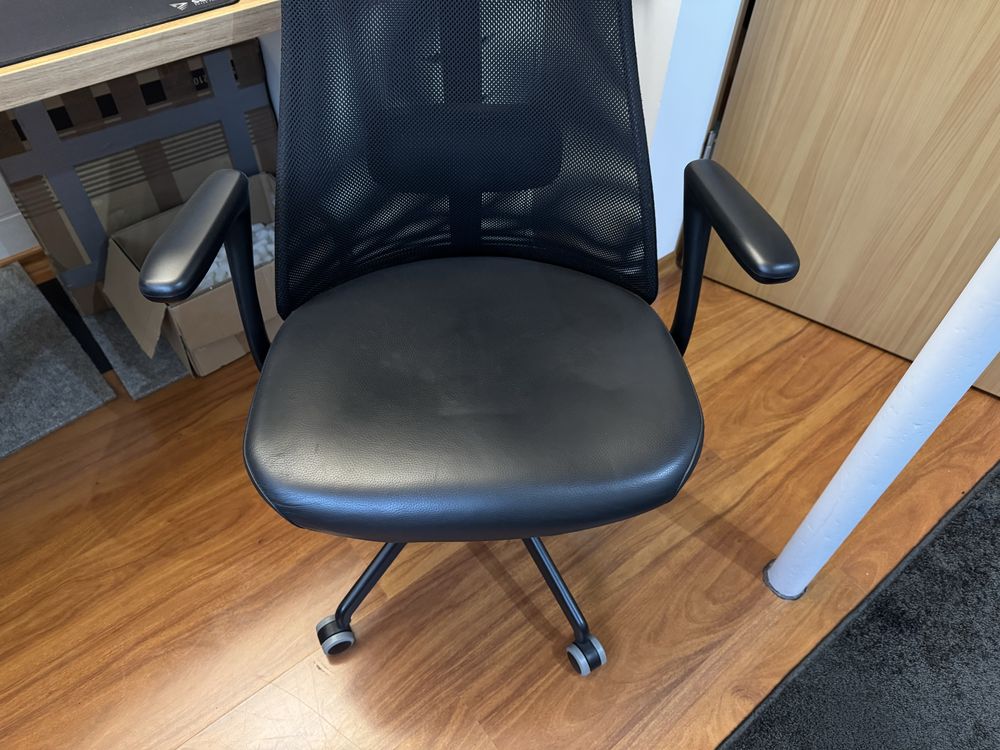 Fotel biurowy ikea järvfjället skóra