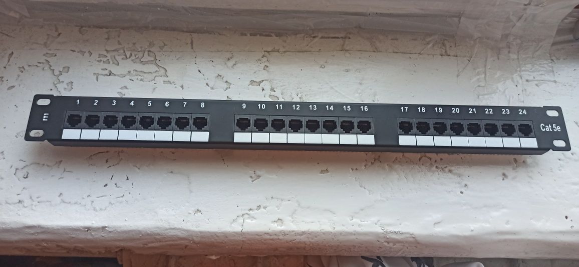 Патч-панель 24 порта RJ-45 cat.5e 19" 1U UTP W&T WT-2089A-CAT.5E