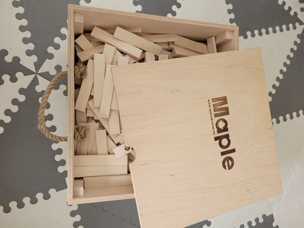 Klocki Maple w skrzyni na kółkach - 500 sztuk